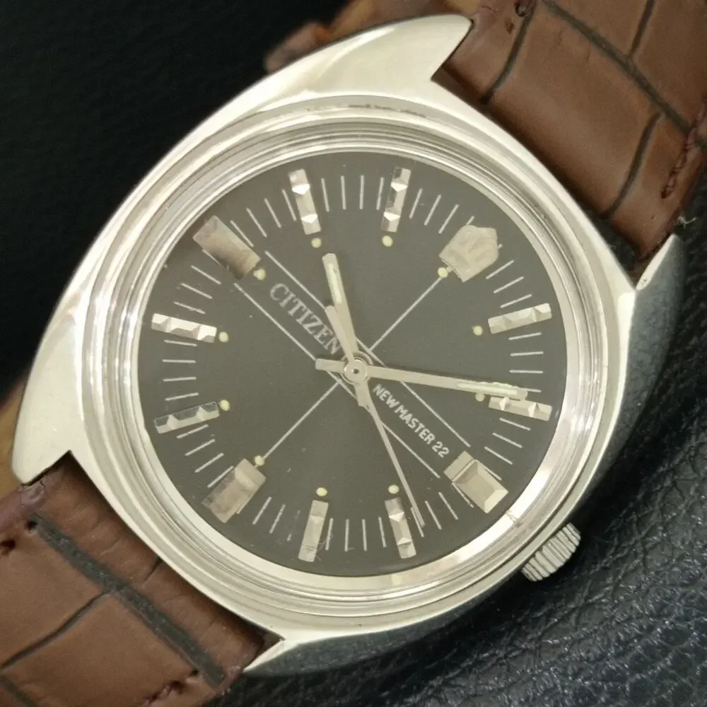 Vintage 1975 Citizen Manual Wound Mens Silver Watch & Silver accents